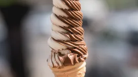 «Мягкое мороженое» стало трендом — за ним выстраиваются 50-метровые очереди