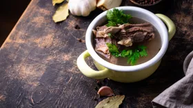 Стало известно, как получить максимум коллагена из костного бульона