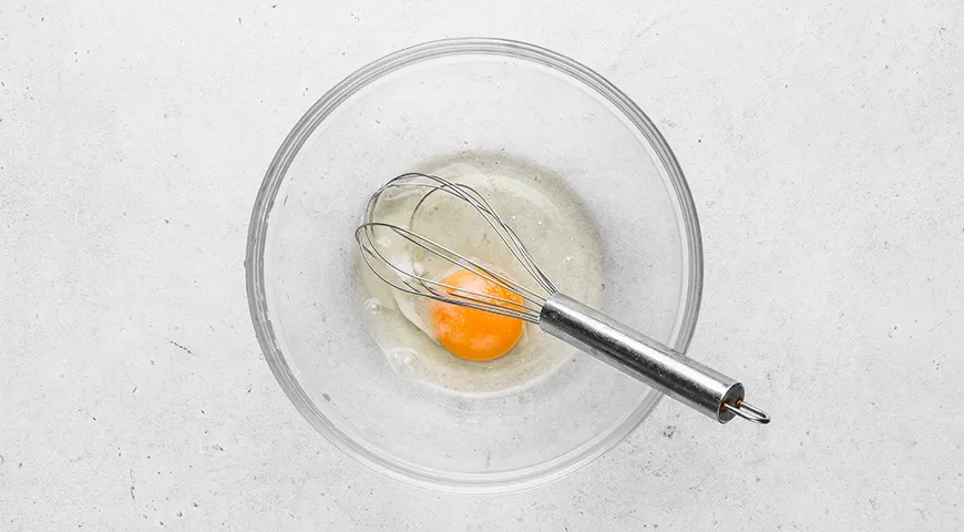 Сырные палочки на кефире с зеленым луком на сковороде