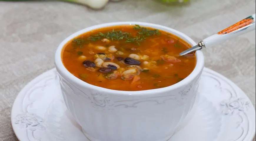 Как приготовить острый суп с фасолью