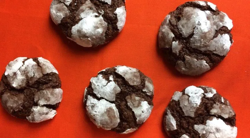 Рецепт двойного шоколадного печенья с имбирно-кофейными нотками