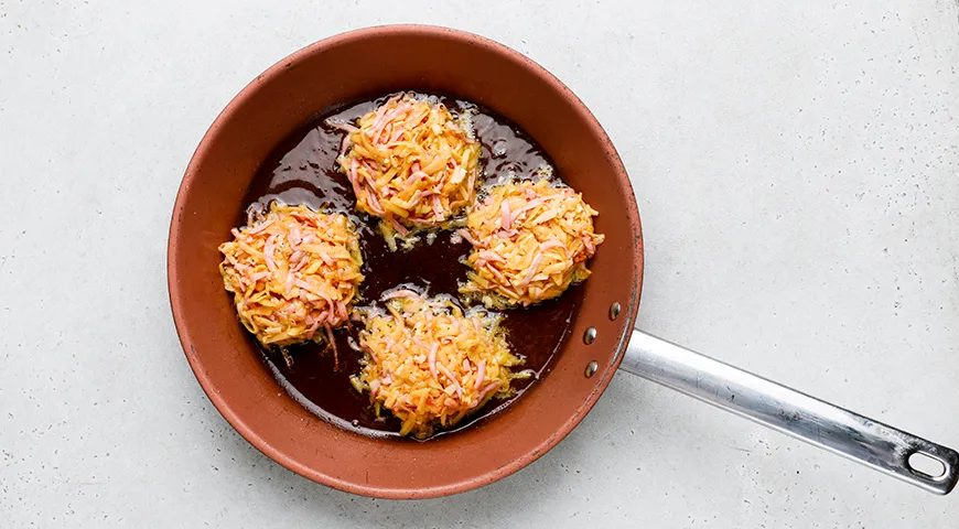 Драники с сыром и колбасой