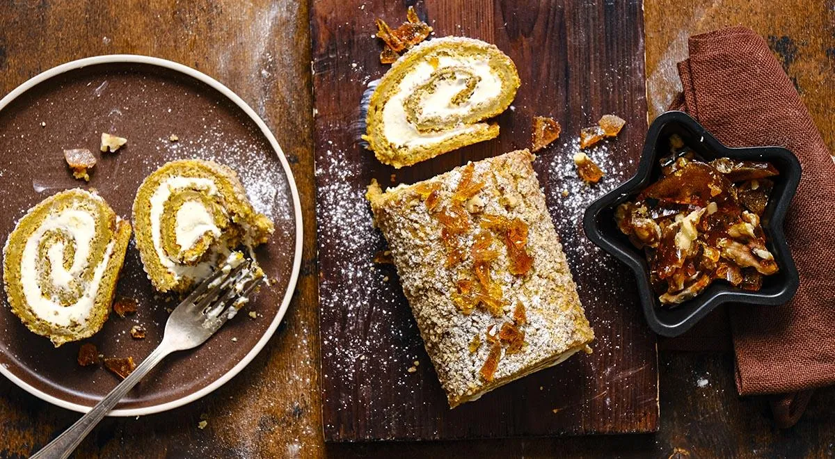 Тыквенный рулет с сырным кремом и мускатным орехом