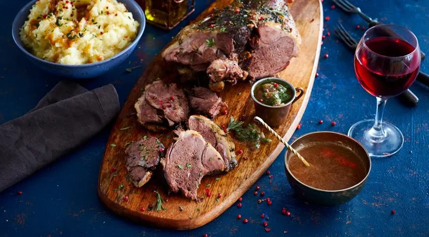 Рецепт бараньей ноги с коньячным соусом и сельдереем