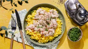 Подлива из курицы и грибов со сметаной