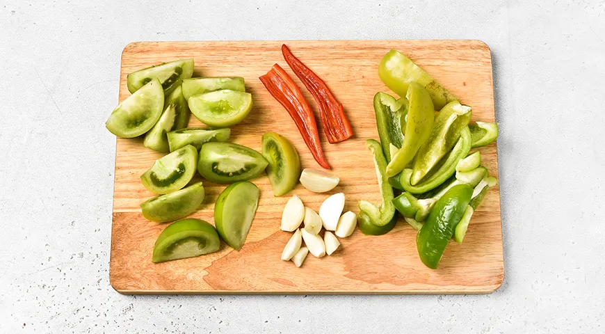 Аджика из зеленых помидоров