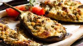Кучерикас - баклажаны, запеченные с сыром