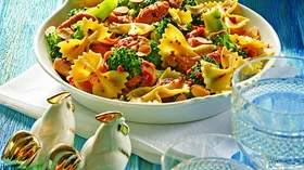 Курица c пастой и брокколи