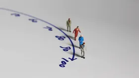 Прогулки, овощи и теплые встречи: кардиолог раскрыла 3 главных секрета долгожителей