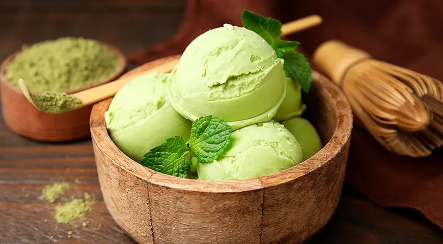 Мороженое из зеленого чая — утонченный японский десерт с благородной горчинкой и свежим послевкусием