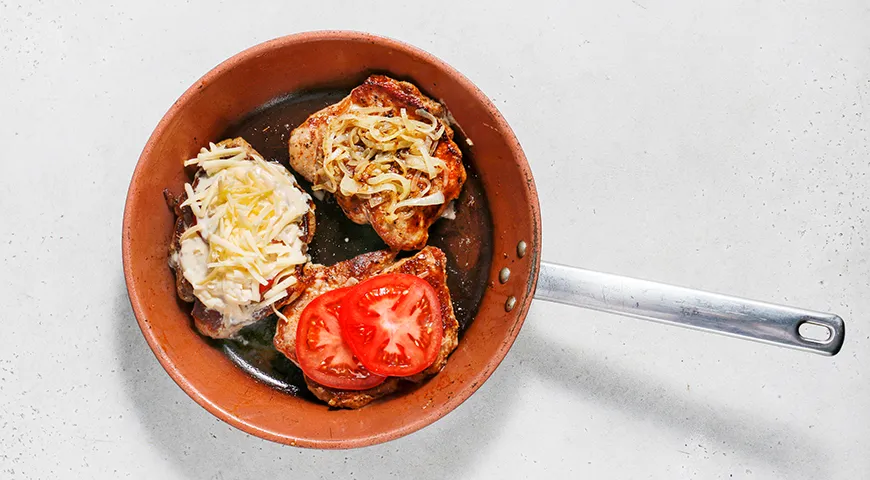 Мясо по-французски из свинины на сковороде