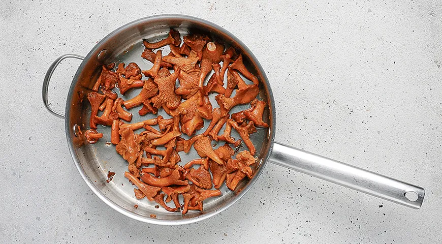 Паста с лисичками