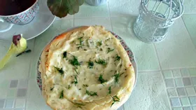 Картофельный пирог с сыром и зеленью