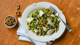 Рецепты с сырами, грецким орехом и сельдереем