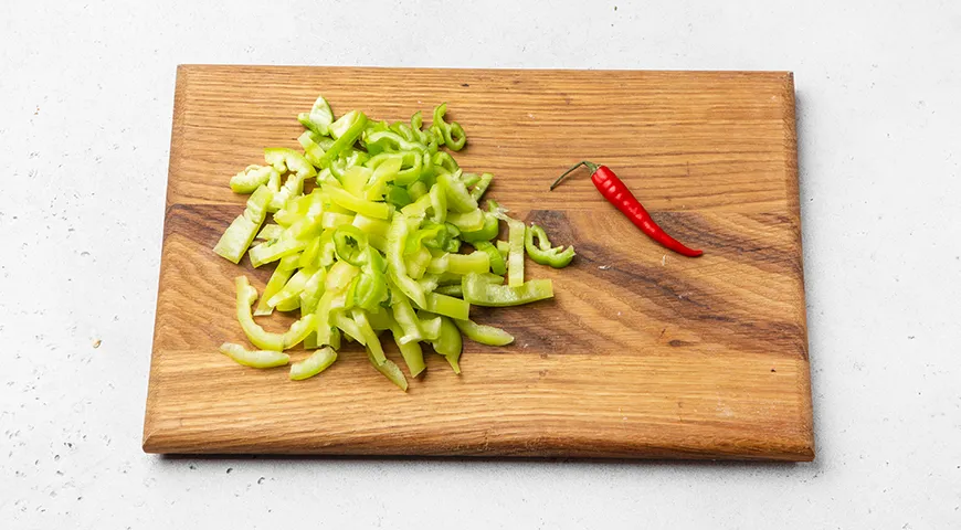 Хе из карпа – корейская острая закуска из рыбы