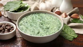 Нежный соус из шпината: как приготовить универсальное дополнение к любому блюду