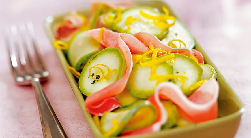Салат из маринованных кабачков на зиму, рецепт см. здесь