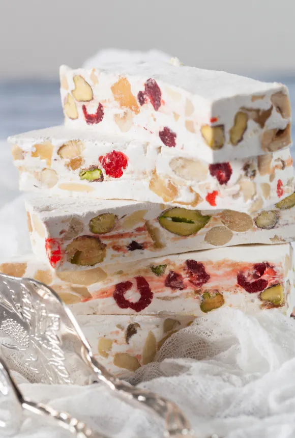 Нуга с орехами и цукатами