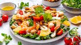 12 блюд с кальмарами и креветками: простые рецепты с интересным сочетанием вкусов