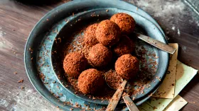 Пирожное Картошка из пряников и орехов