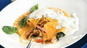 Рецепты с пастой, шампиньонами и мясной гастрономией