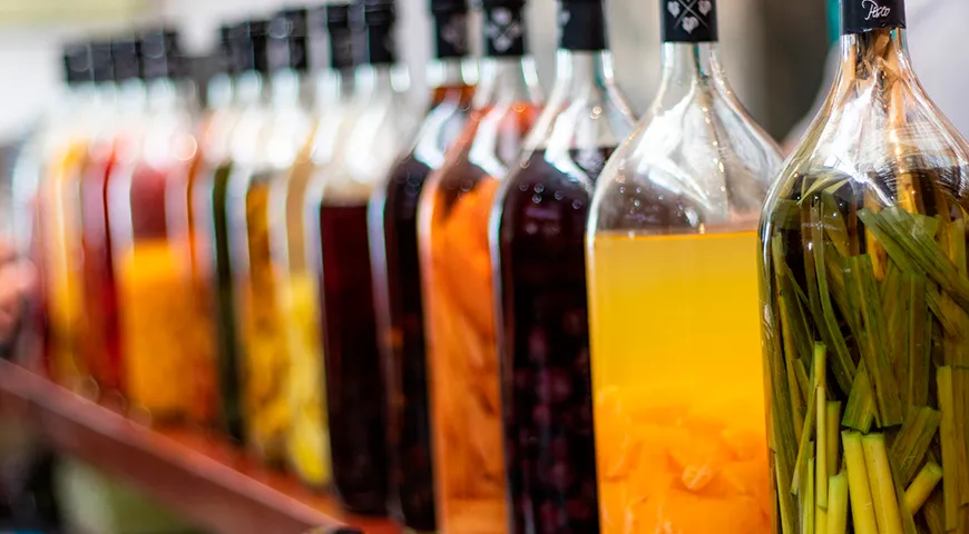 Настоянный на разных натуральных добавках перуанский писко