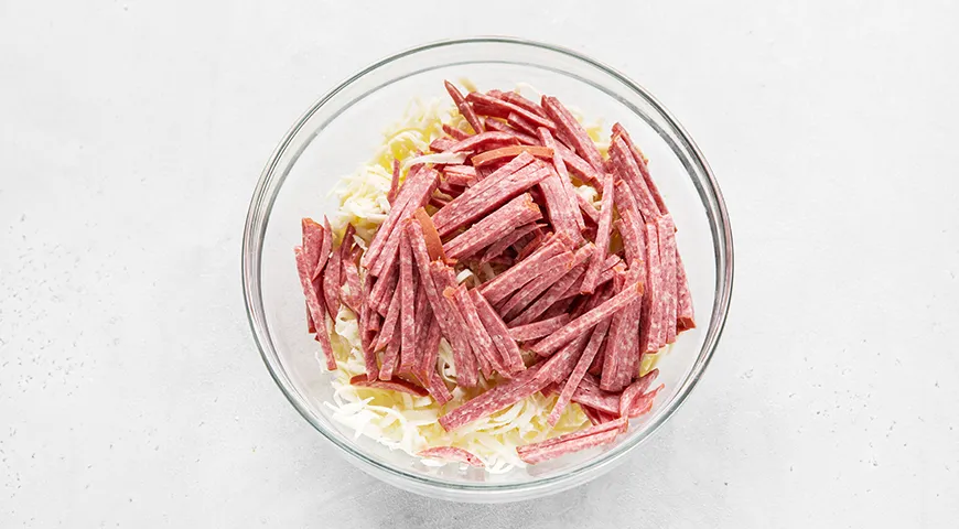 Хачапури с колбасой и сыром
