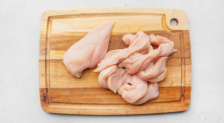 Куриное филе в панировке из сыра и кукурузных хлопьев в духовке