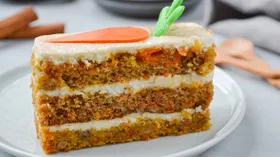 Влажный морковный торт