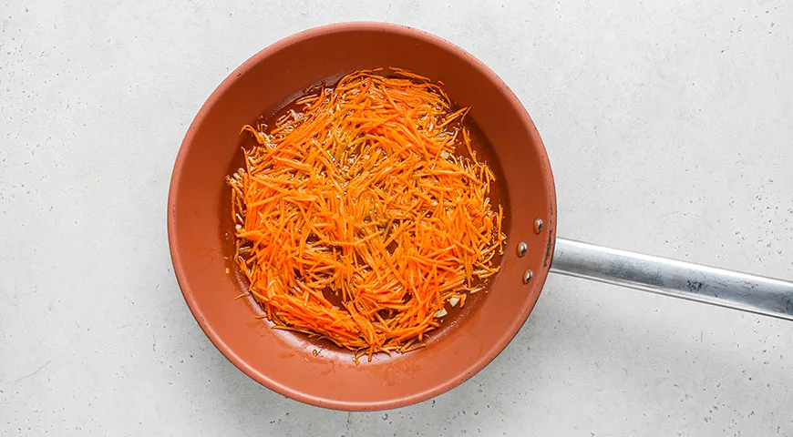 Куриное филе в сметанно-томатном соусе