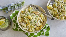 Салат с капустой и курицей