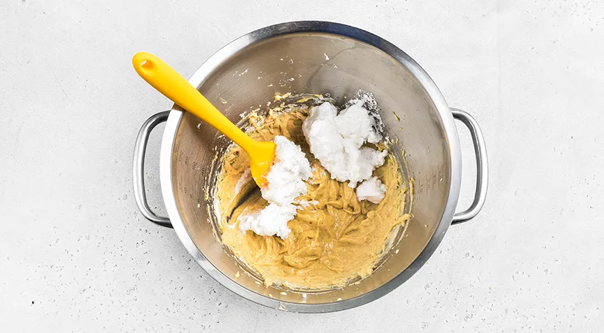 ПП шарлотка с яблоками и творогом