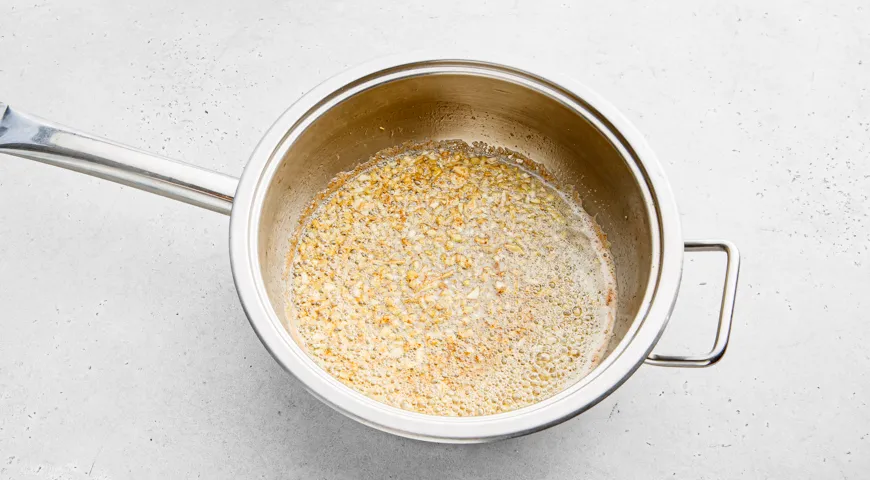 Крылышки в кисло сладком соусе на сковороде