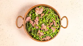 Тушенка с зеленым горошком и стручковой фасолью