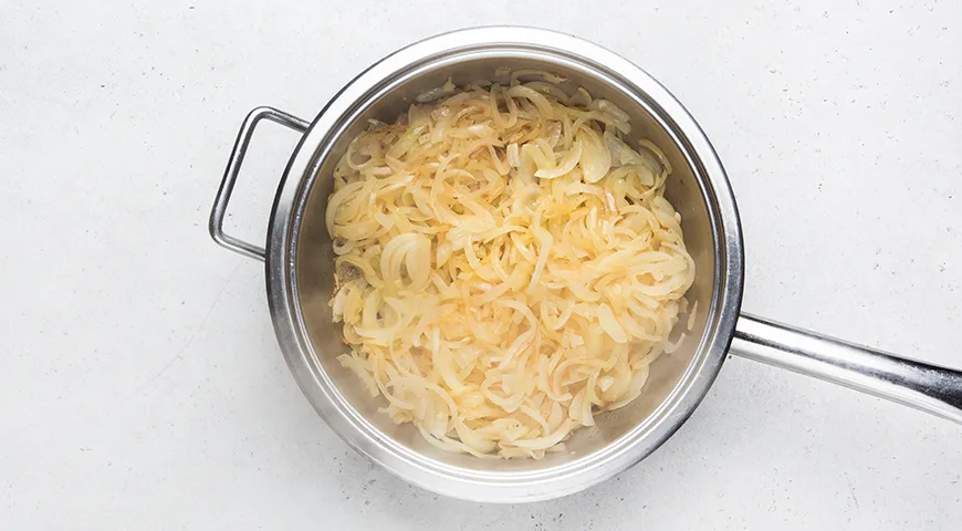 Французский луковый пирог с копченой грудинкой