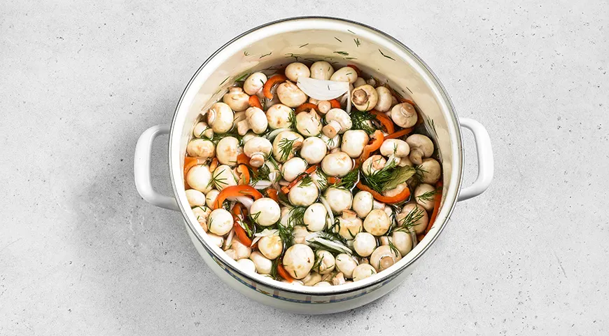 Маринованные шампиньоны с болгарским перцем