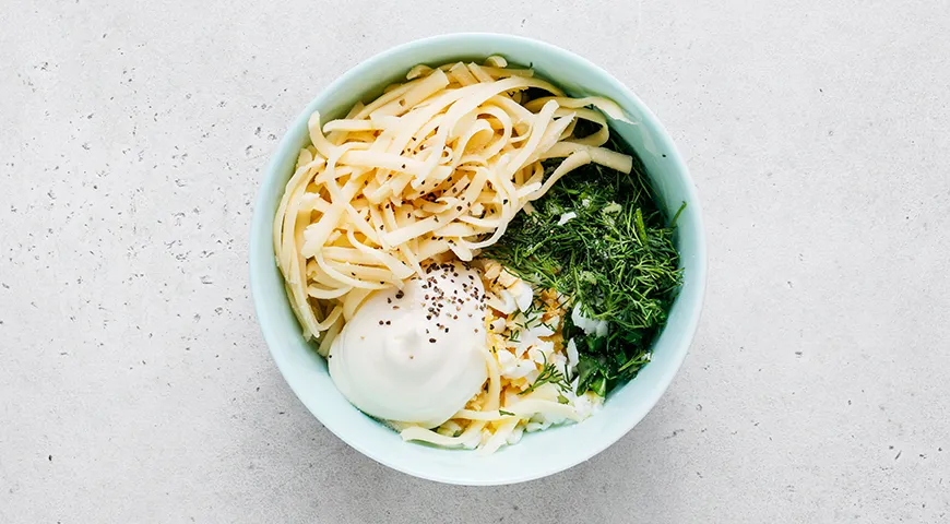 Конвертики из лаваша с яйцами и сыром