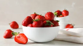 Как выбрать самую вкусную клубнику — эксперт предложила свой план по поиску сладких ягод