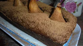 Шоколадный кекс с грушей