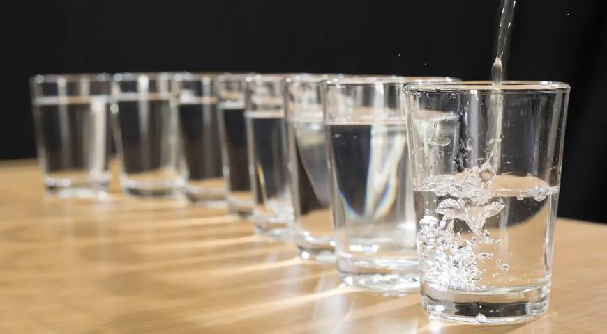 10 простых правил, как пить воду, чтобы похудеть