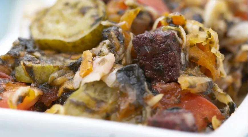 Солянка сборная с морской капустой