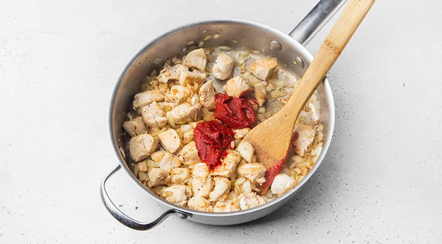 Жаркое из курицы с картошкой