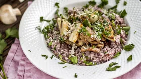 Королевское ризотто с уткой и грибами в красном вине