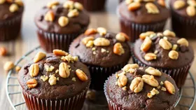 Шоколадные маффины с орехами