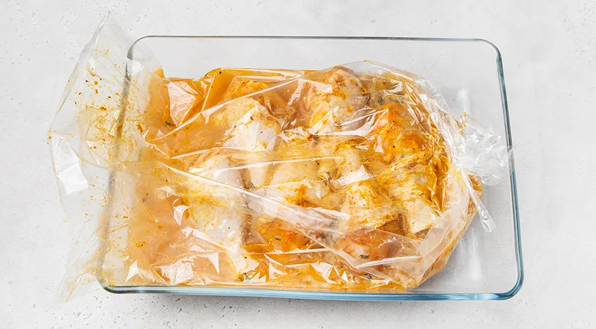 Запеченные куриные голени с рисом в рукаве