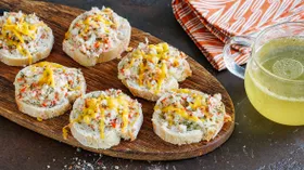 Рецепты с сырами, крабами и хлебобулочными изделиями