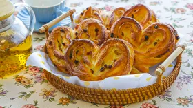 Сдобные плюшки с изюмом