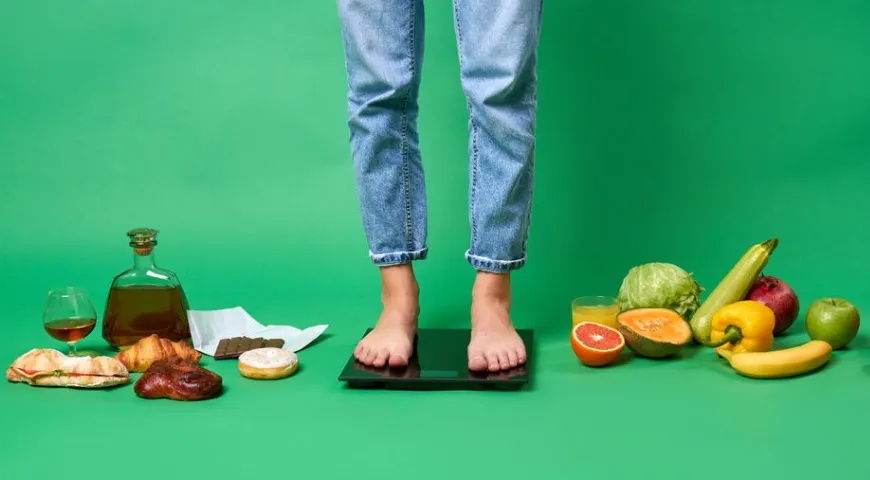 Спиртные напитки входят в категорию продуктов, которые необходимо исключить или ограничить в ситуациях, когда необходимо снизить вес