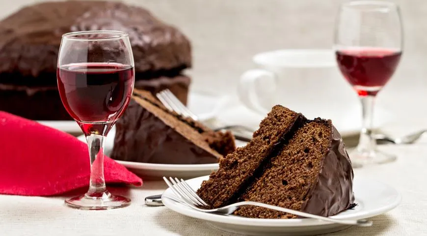 Шоколадные десерты составят великолепную пару пасхальному вину