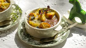 Луковый суп с вином